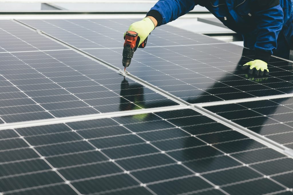 Spar på elregningen med solceller